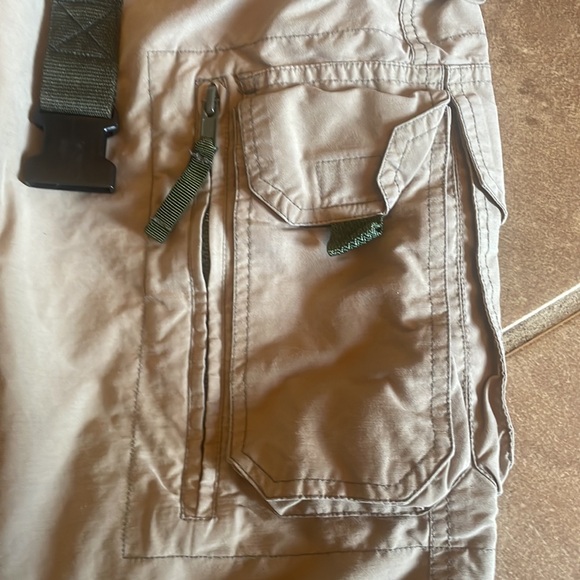 All Terrain Outfitters cargo Shorts! 40 - Picture 4 of 7
